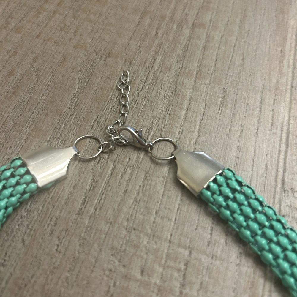 Vintage Green Braided Necklace - Picture 5 of 5